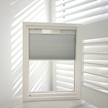 Plantation shutter